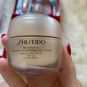 Shiseido benefiance wrinkle smoothing day cream